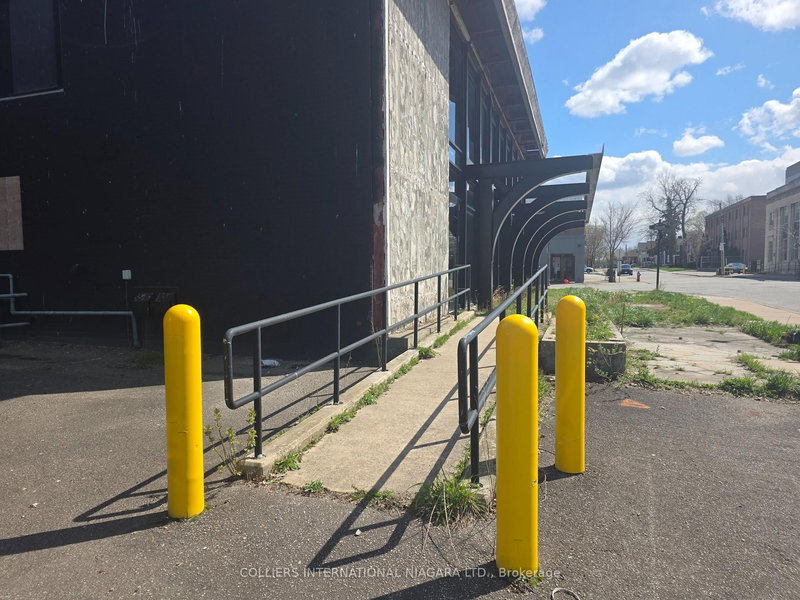 4461 Queen St, Niagara Falls, L2E 2L2 | Image 3