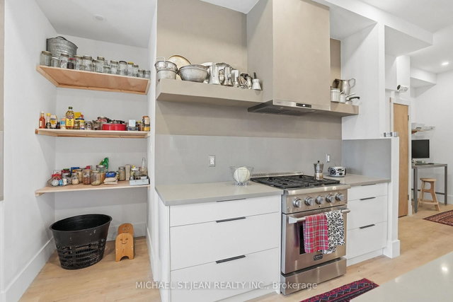 Upper - 472 Barton Street E