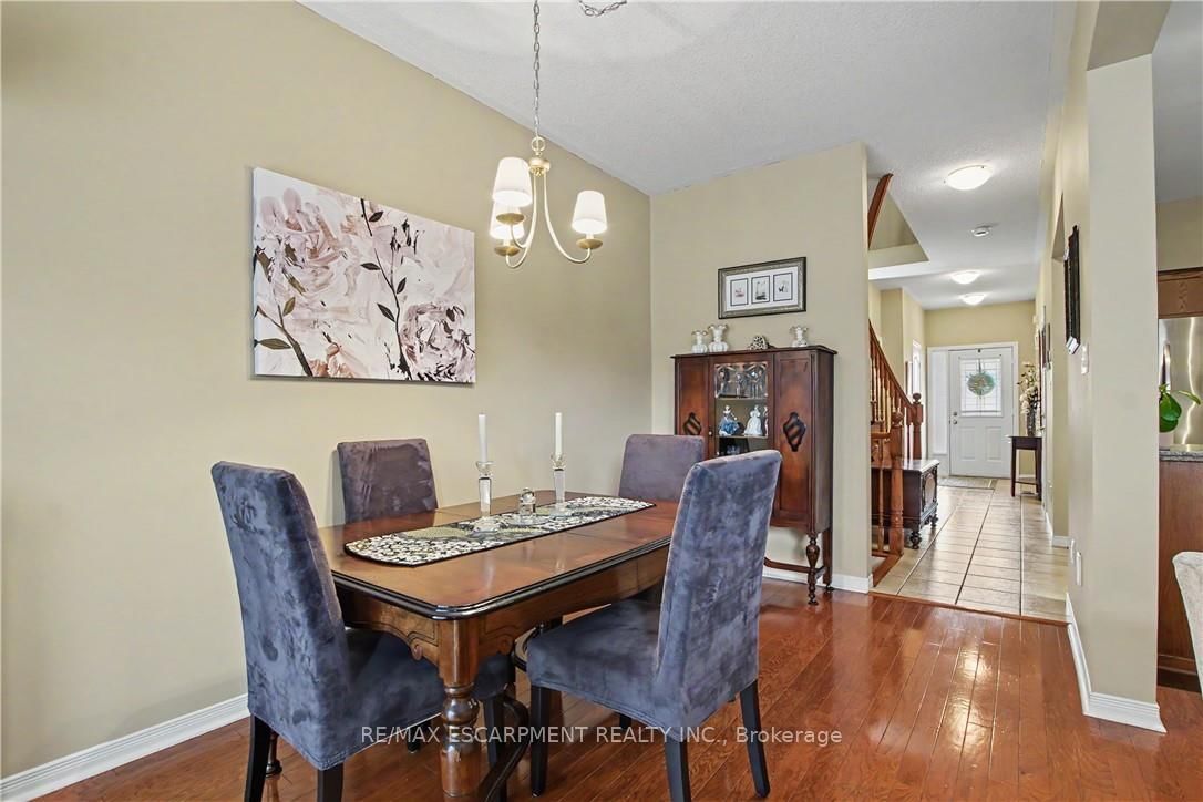 Townhouse for sale at 44-81 Valridge Drive, Hamilton, Ontario, L9G 5B6 - Ancaster - MLS: X13022266