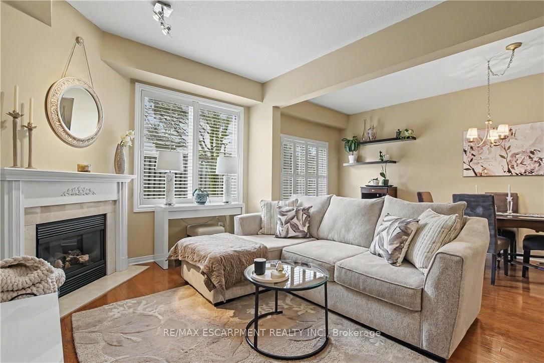 Townhouse for sale at 44-81 Valridge Drive, Hamilton, Ontario, L9G 5B6 - Ancaster - MLS: X13022266