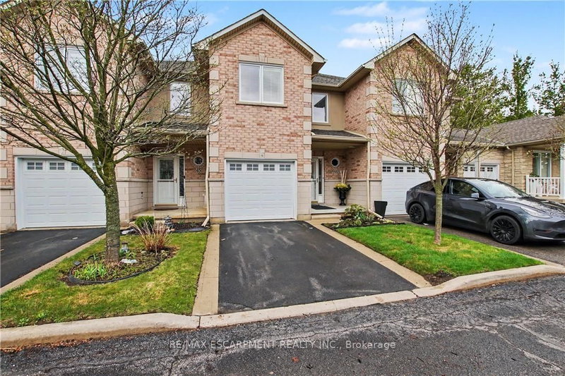 44 - 81 Valridge Dr, Hamilton, L9G 5B6 | Image 2