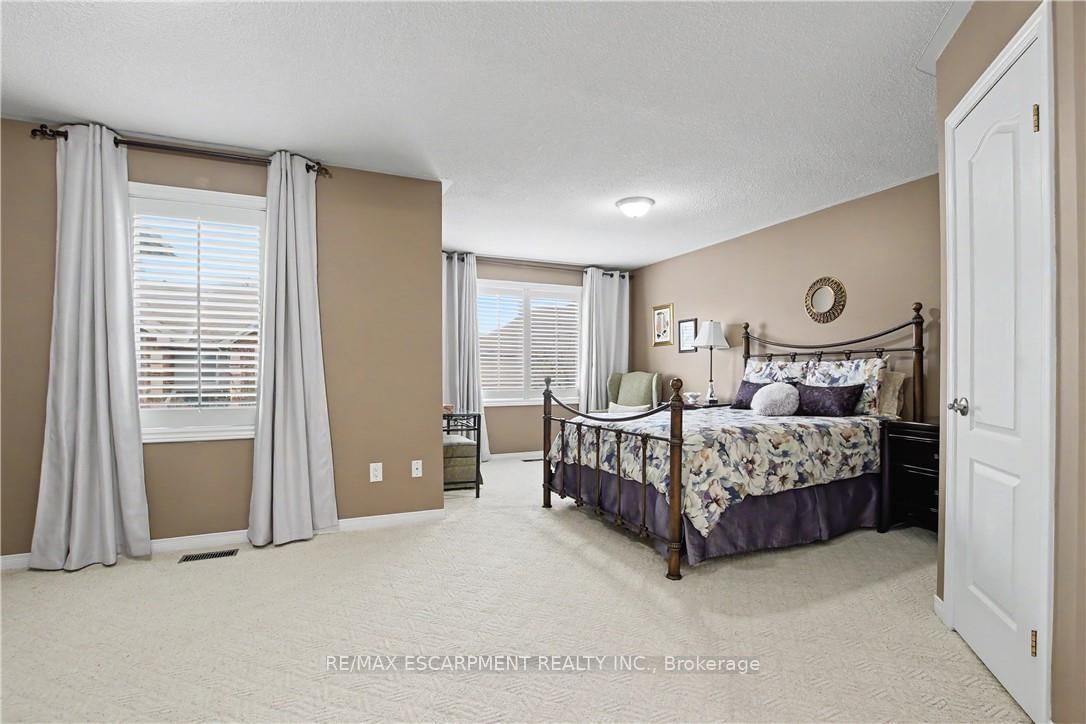 Townhouse for sale at 44-81 Valridge Drive, Hamilton, Ontario, L9G 5B6 - Ancaster - MLS: X13022266