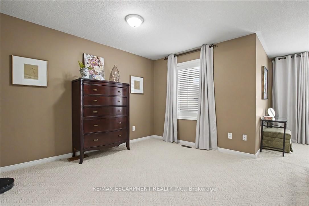 Townhouse for sale at 44-81 Valridge Drive, Hamilton, Ontario, L9G 5B6 - Ancaster - MLS: X13022266