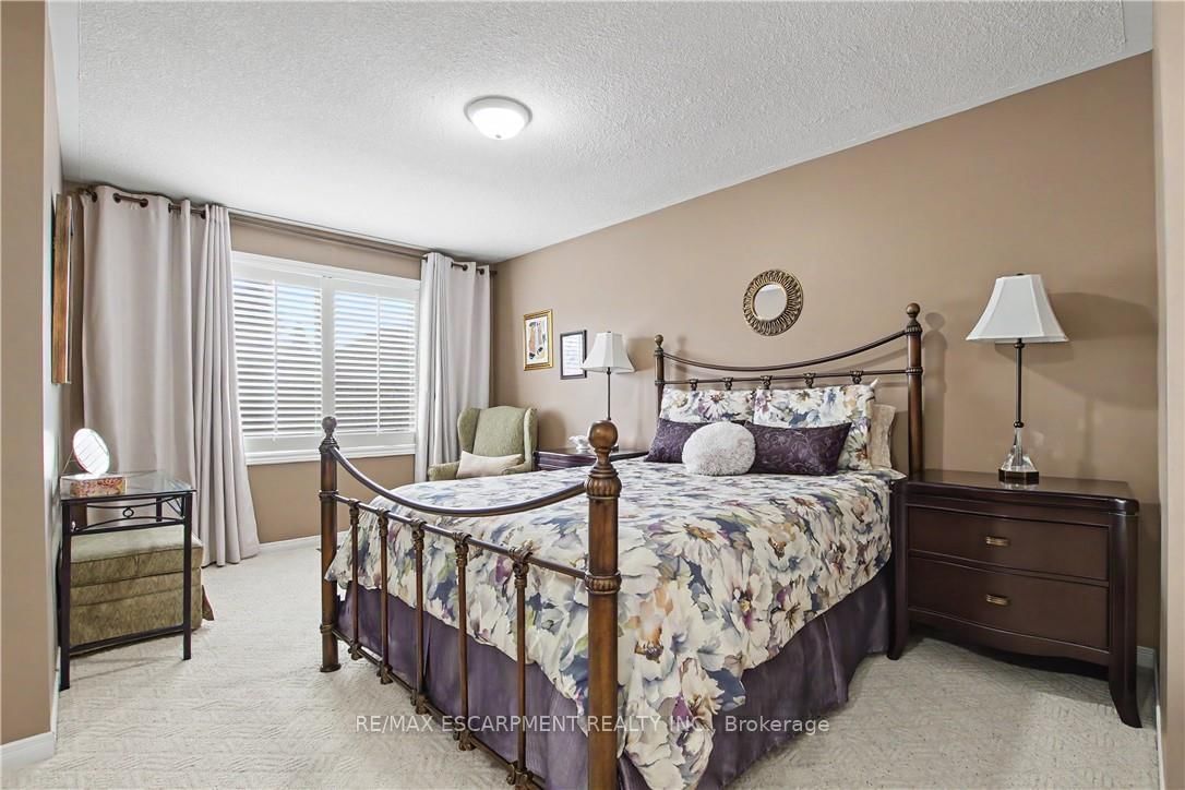 Townhouse for sale at 44-81 Valridge Drive, Hamilton, Ontario, L9G 5B6 - Ancaster - MLS: X13022266