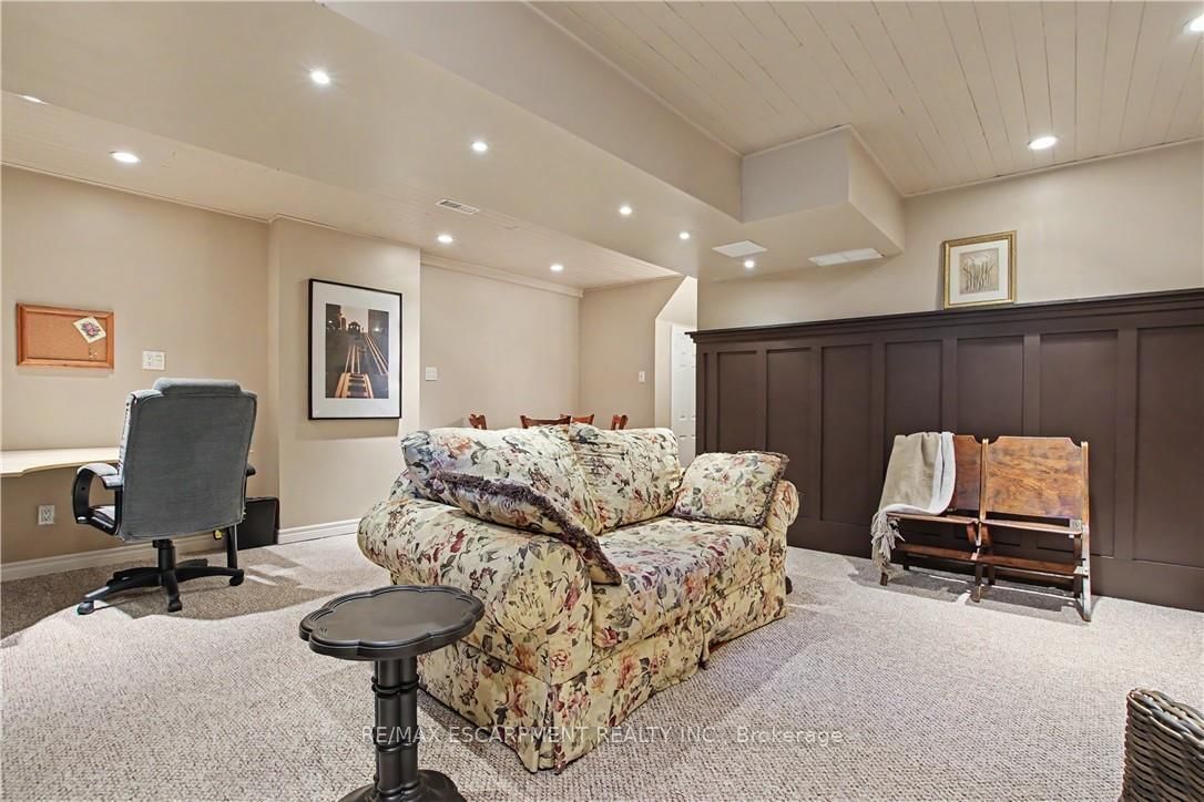 Townhouse for sale at 44-81 Valridge Drive, Hamilton, Ontario, L9G 5B6 - Ancaster - MLS: X13022266