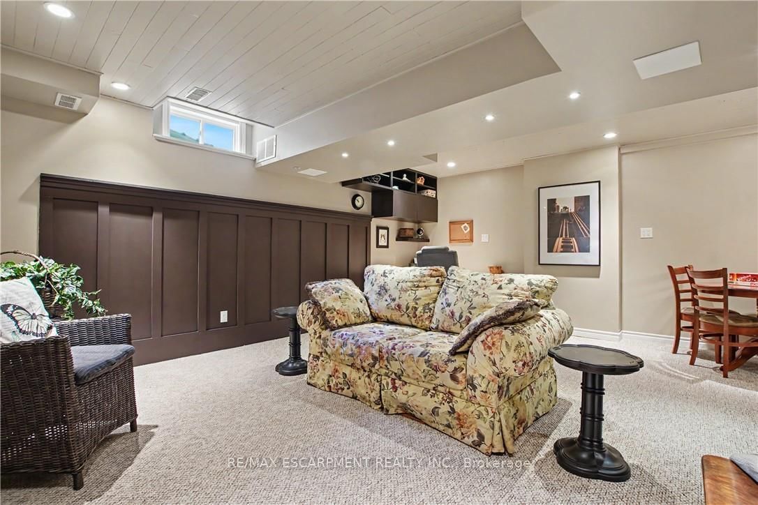 Townhouse for sale at 44-81 Valridge Drive, Hamilton, Ontario, L9G 5B6 - Ancaster - MLS: X13022266