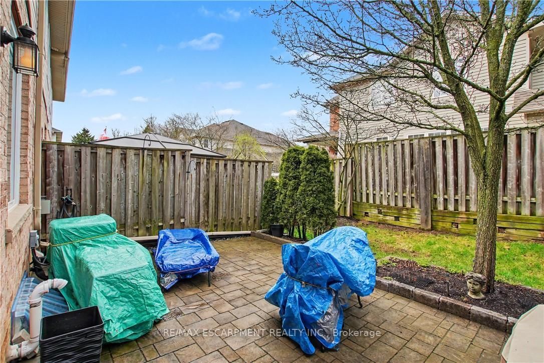 Townhouse for sale at 44-81 Valridge Drive, Hamilton, Ontario, L9G 5B6 - Ancaster - MLS: X13022266