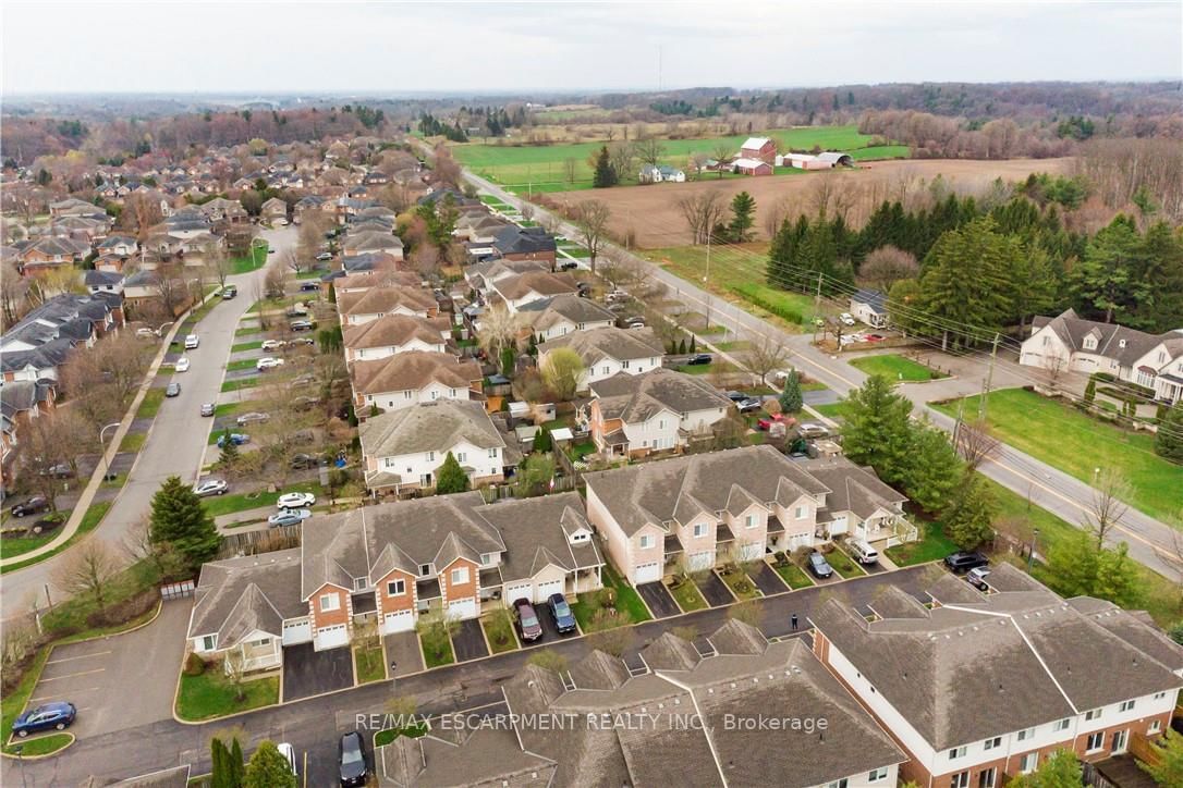 Townhouse for sale at 44-81 Valridge Drive, Hamilton, Ontario, L9G 5B6 - Ancaster - MLS: X13022266