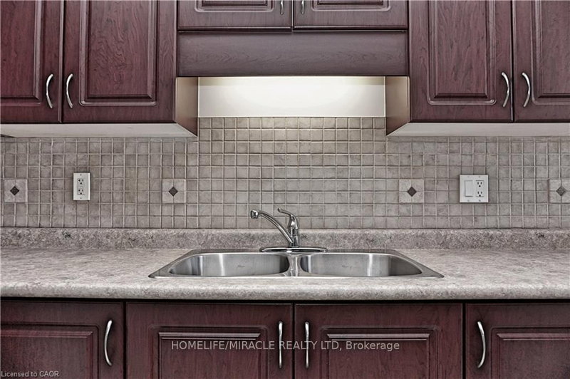 40 Madeleine St, Kitchener, N2R 1V4 | Image 2