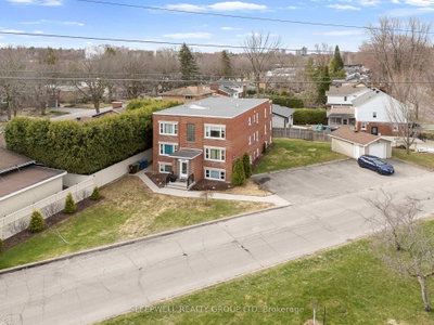 54 Centennial Boulevard • Ottawa, ON photo 2