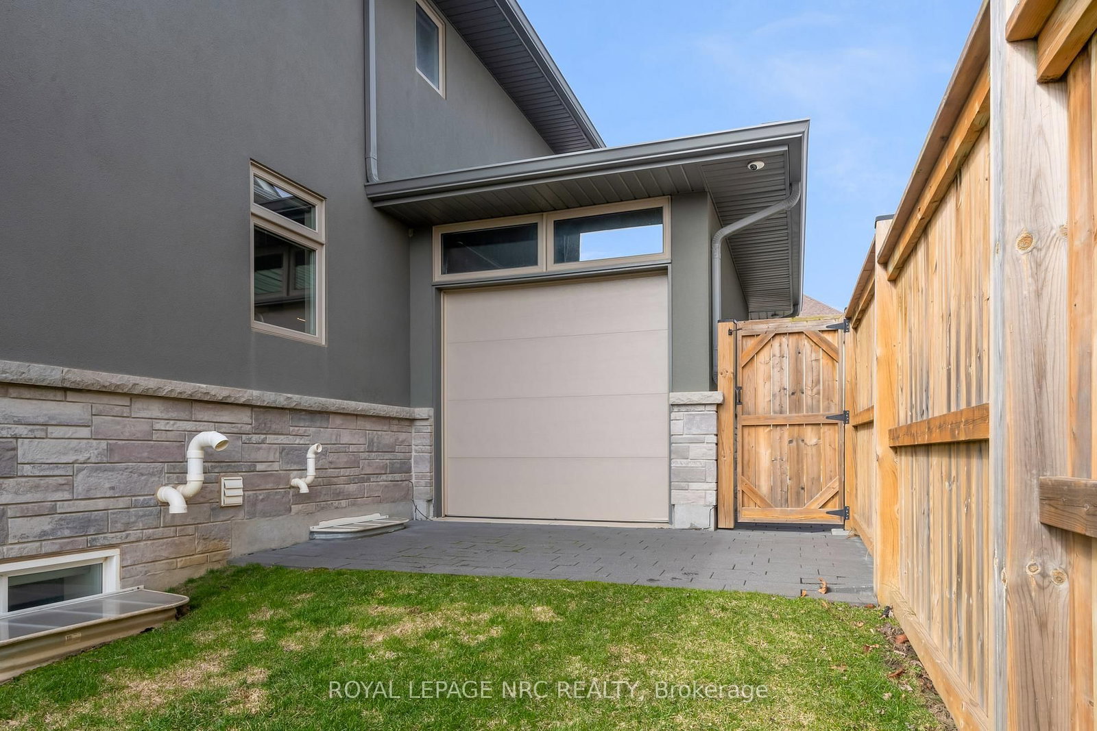 80 Days Avenue - Photo 11