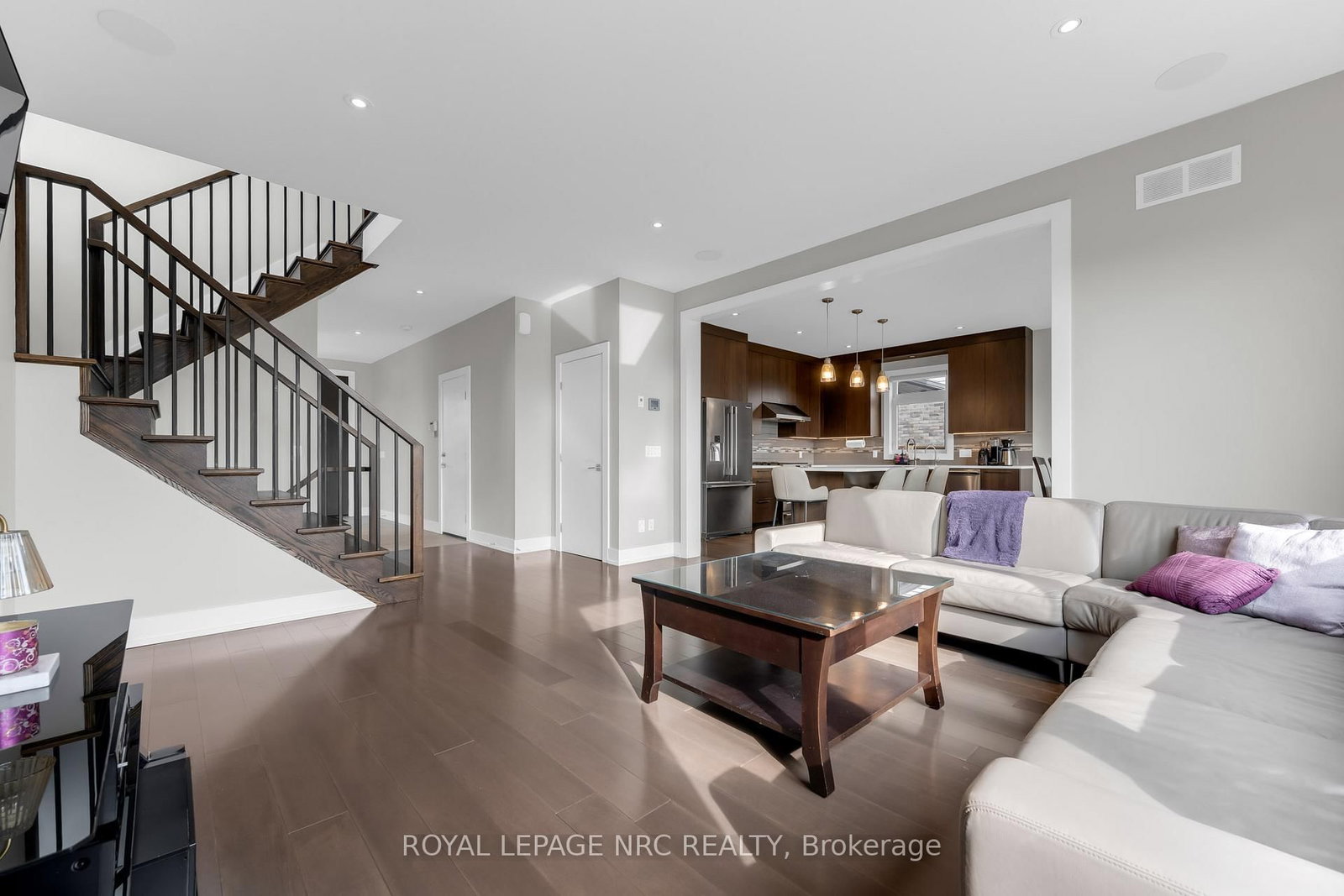 80 Days Avenue - Photo 16