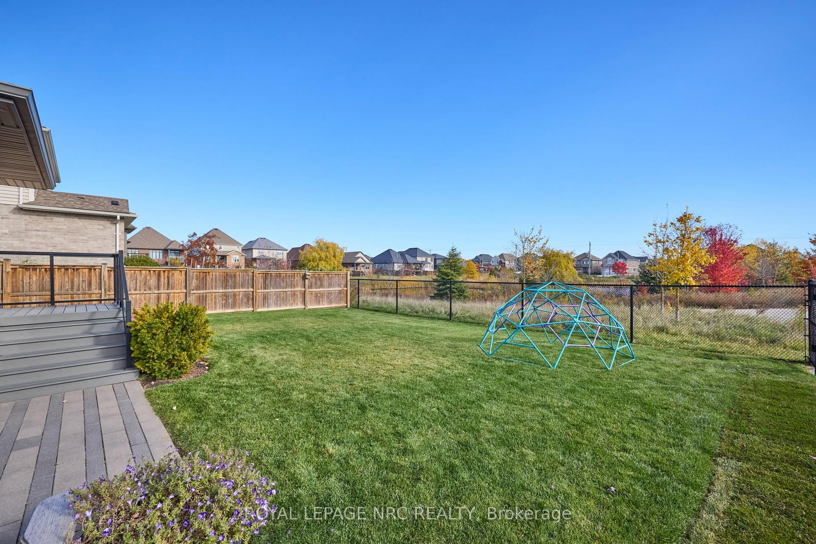 80 Days Avenue - Photo 5