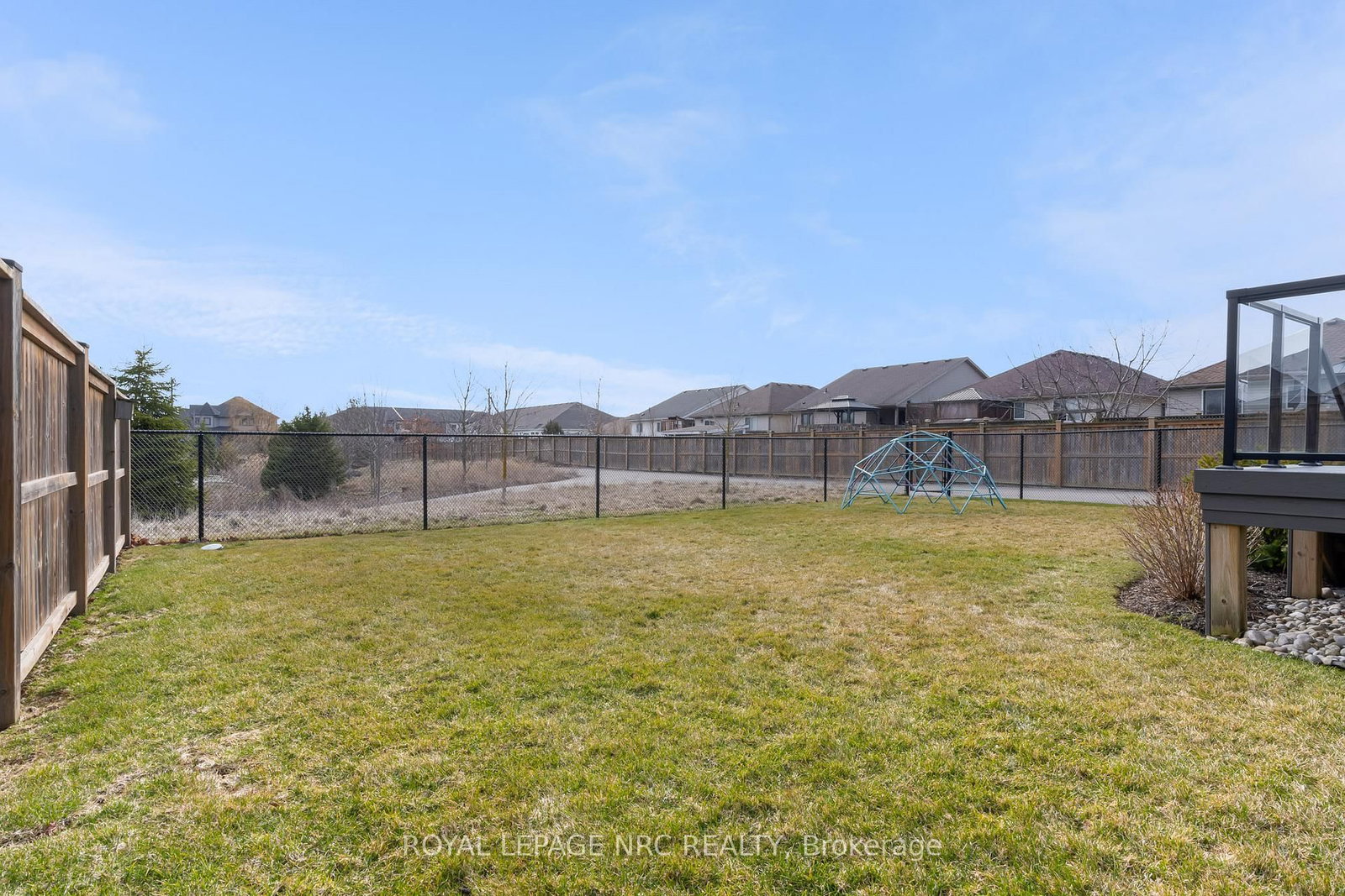 80 Days Avenue - Photo 6