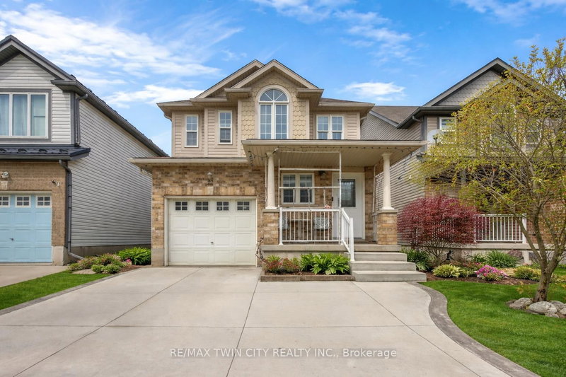 22 Dahlia St, Kitchener, Ontario