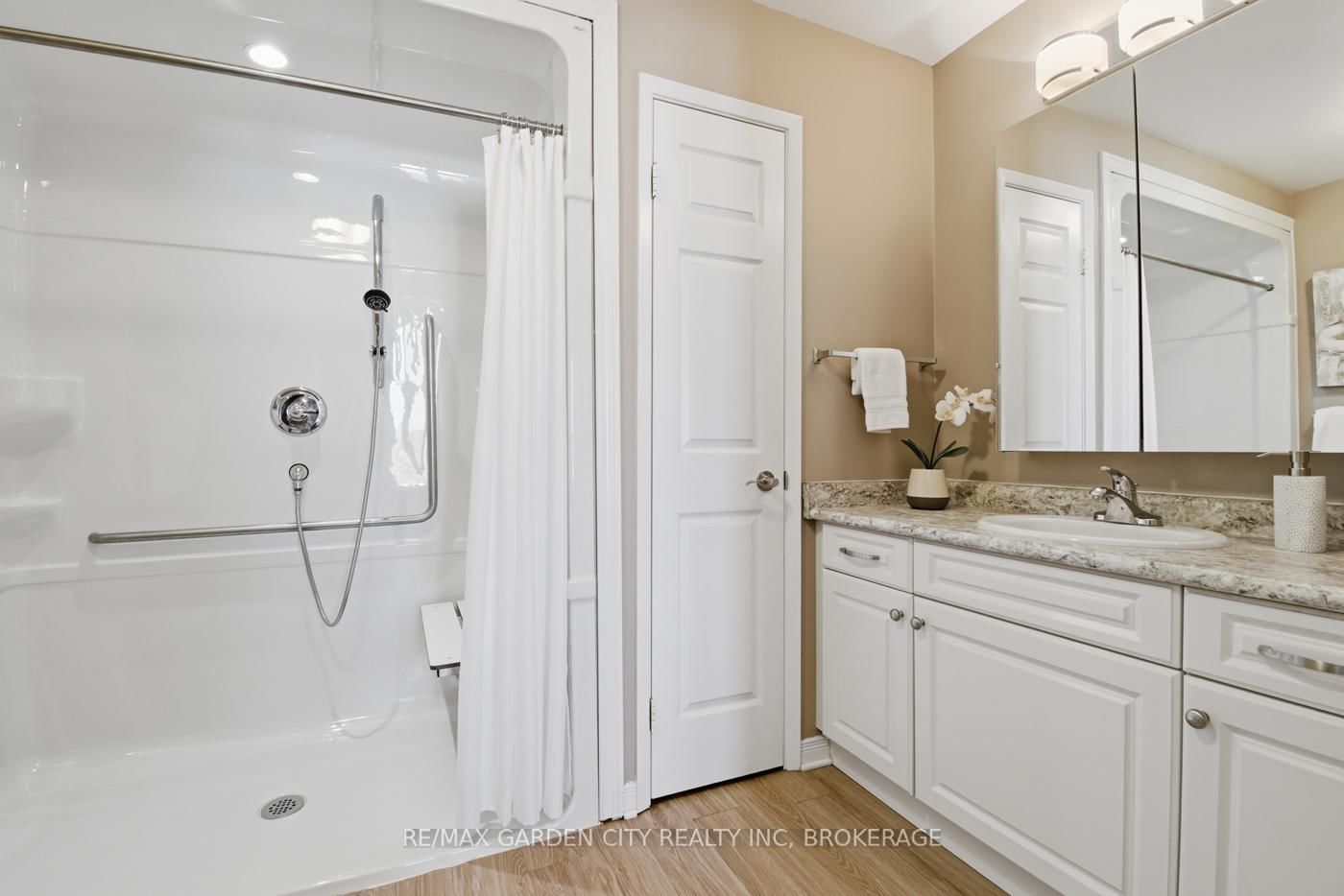 16 Sullivan Avenue, Unit 307 - Photo 9