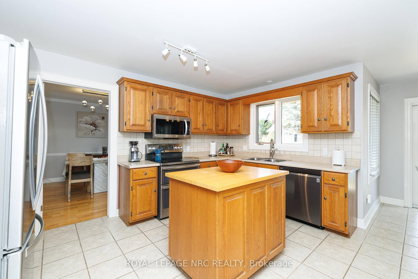 Detached House for sale at 9 Nursery Lane, Pelham, Ontario, L0S 1E1 - Fonthill - MLS: X13022558