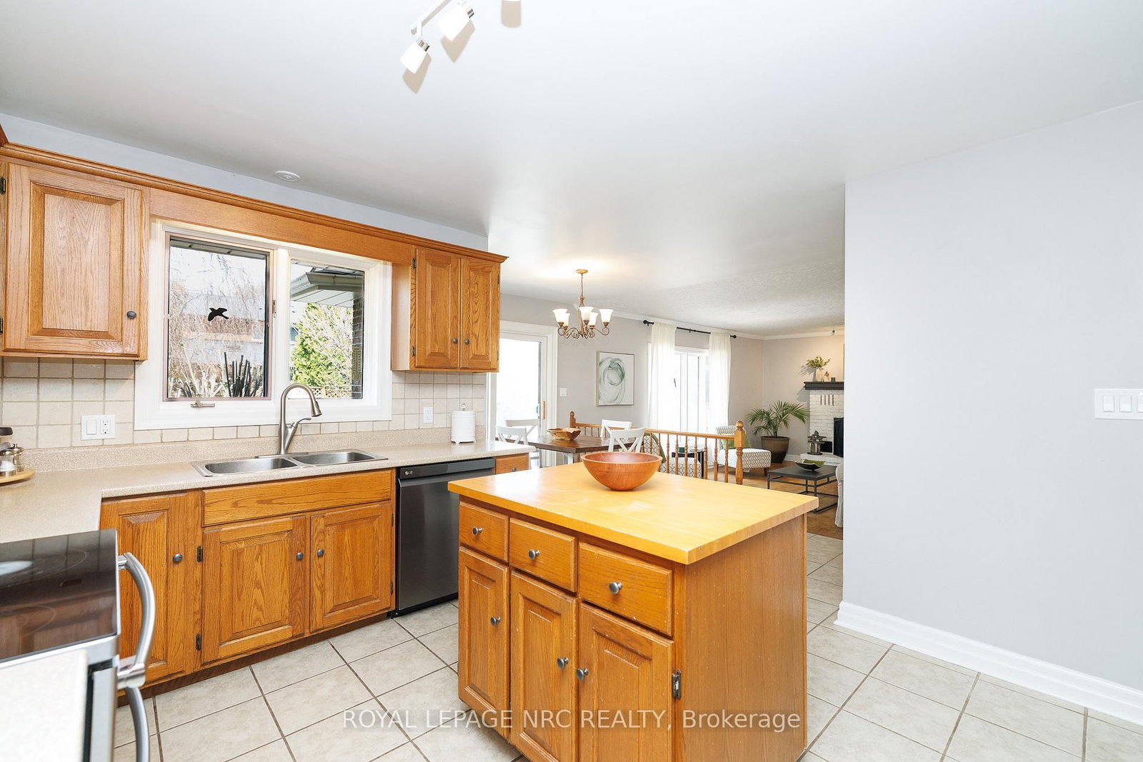 Detached House for sale at 9 Nursery Lane, Pelham, Ontario, L0S 1E1 - Fonthill - MLS: X13022558