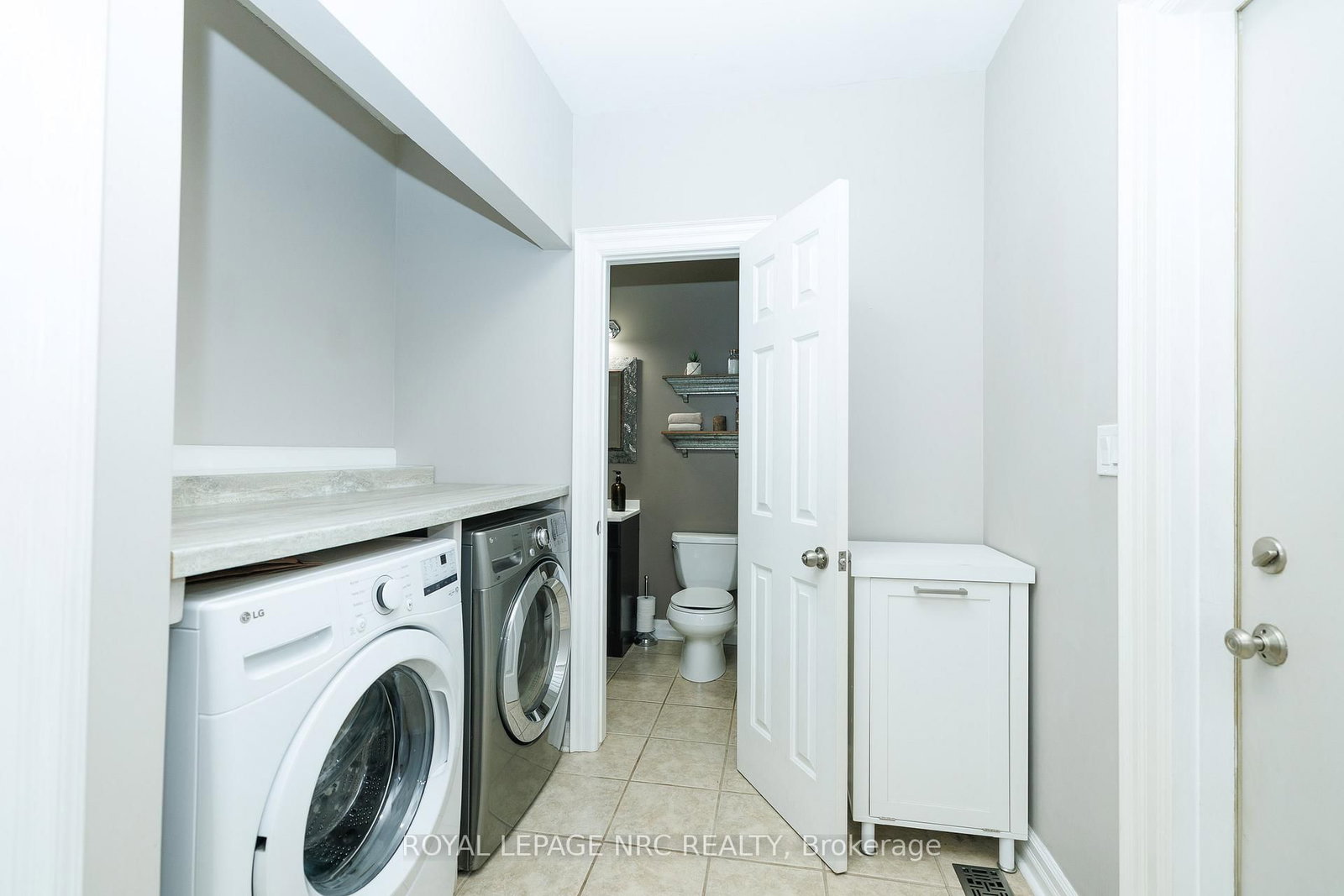 Detached House for sale at 9 Nursery Lane, Pelham, Ontario, L0S 1E1 - Fonthill - MLS: X13022558