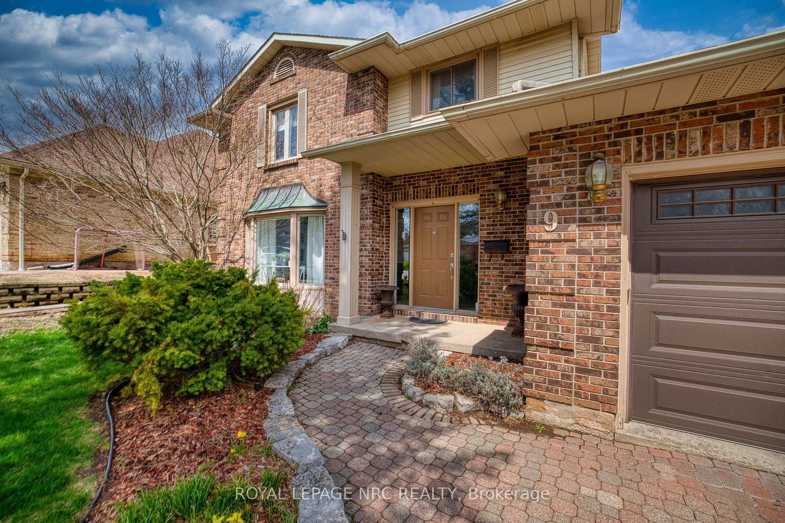 Detached House for sale at 9 Nursery Lane, Pelham, Ontario, L0S 1E1 - Fonthill - MLS: X13022558