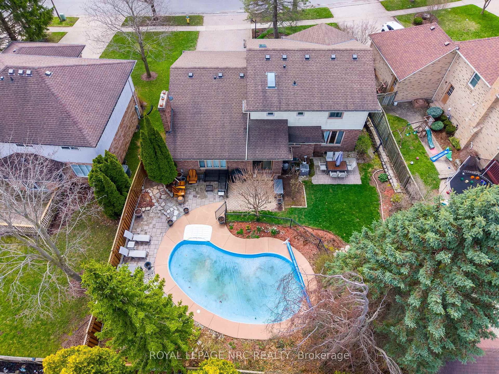 Detached House for sale at 9 Nursery Lane, Pelham, Ontario, L0S 1E1 - Fonthill - MLS: X13022558