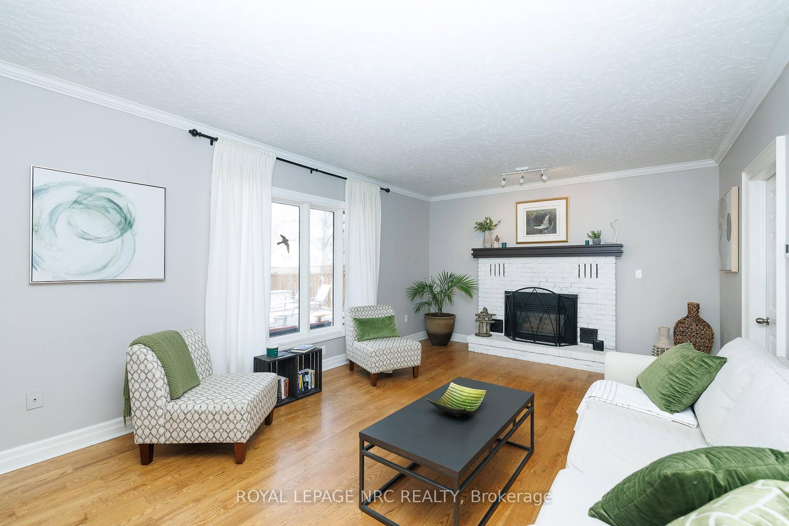 Detached House for sale at 9 Nursery Lane, Pelham, Ontario, L0S 1E1 - Fonthill - MLS: X13022558