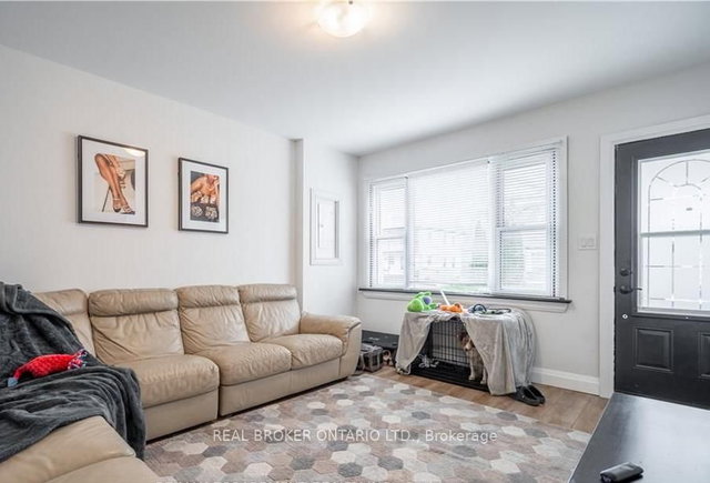 MAIN - 301 Wallace Avenue S