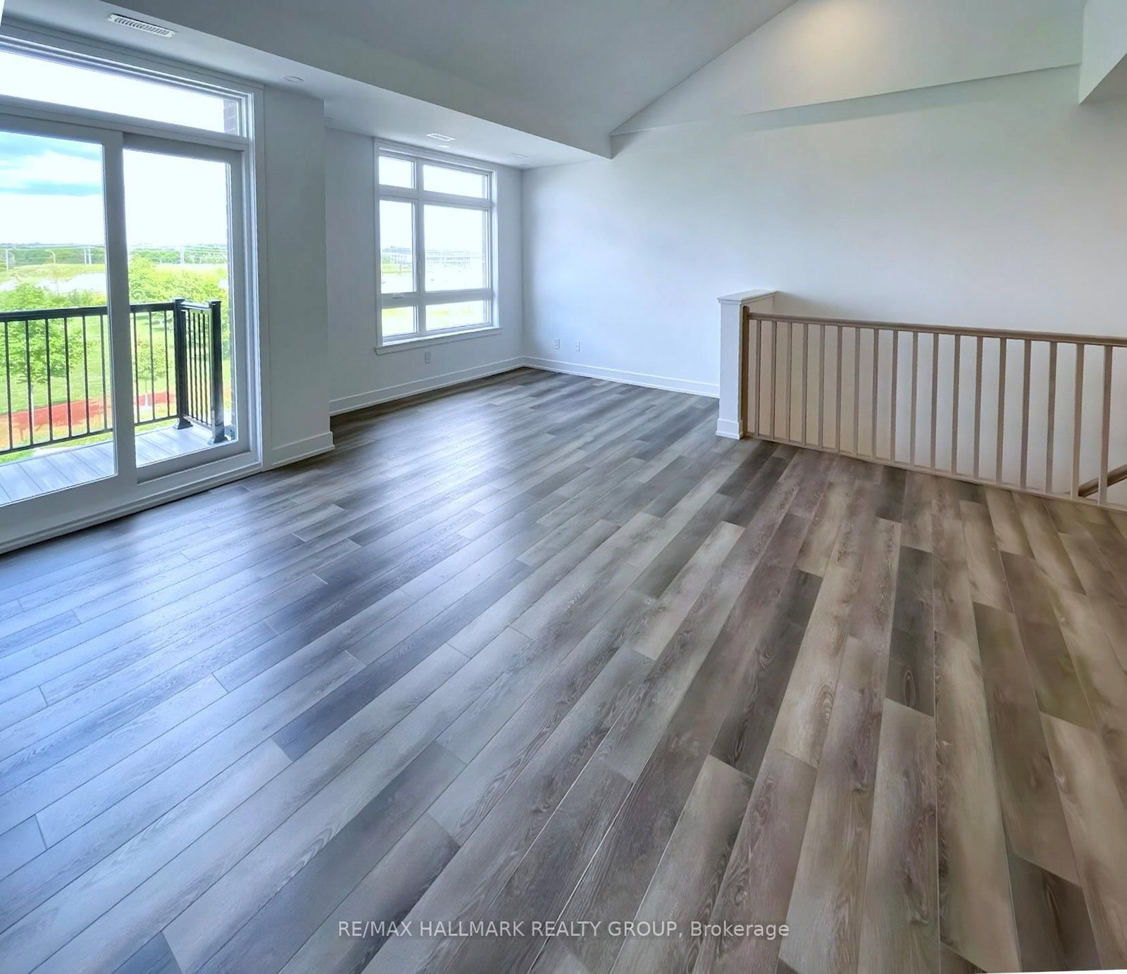 300 Tulum Crescent, Unit i - Photo 3