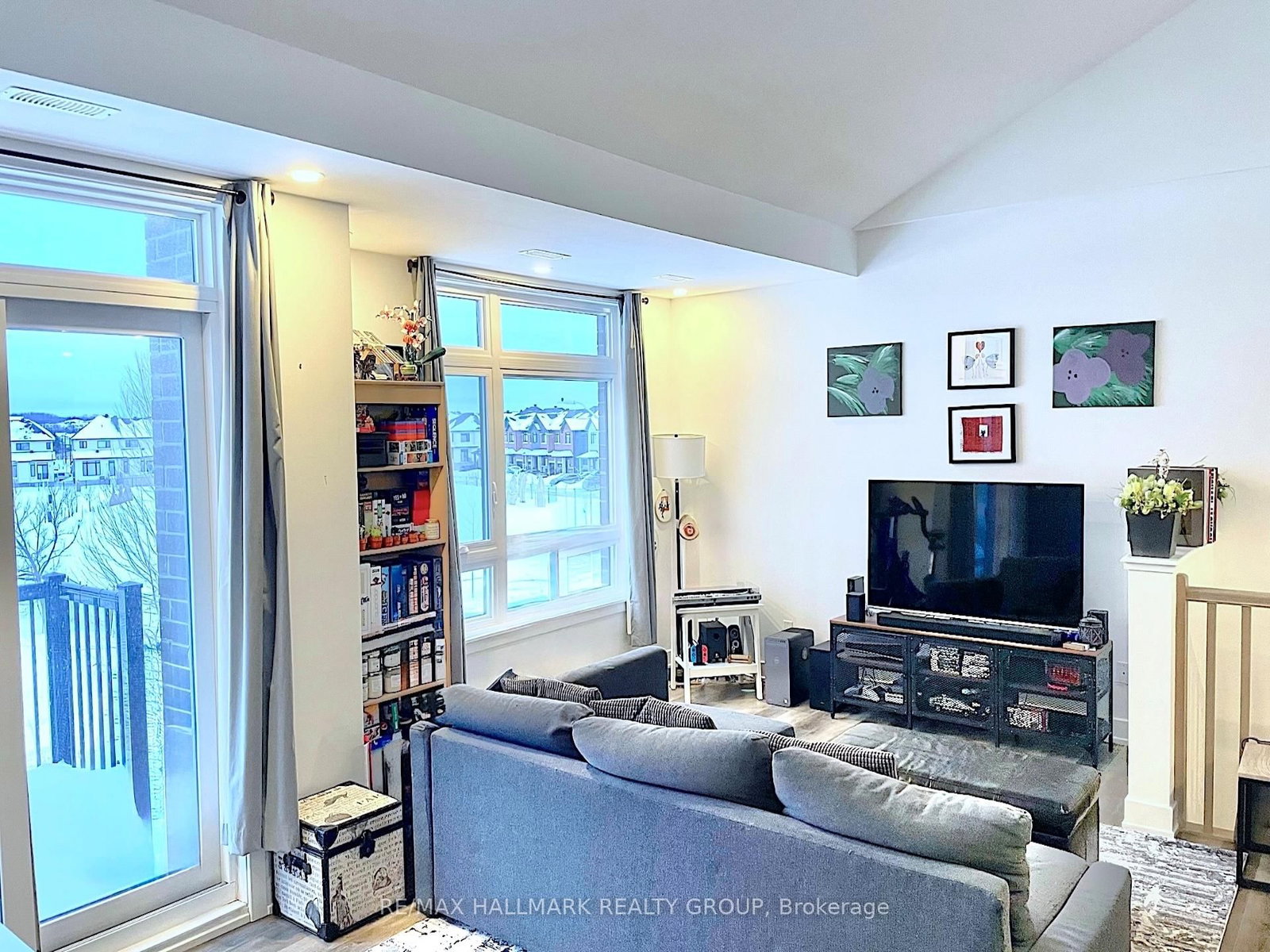 300 Tulum Crescent, Unit i - Photo 4