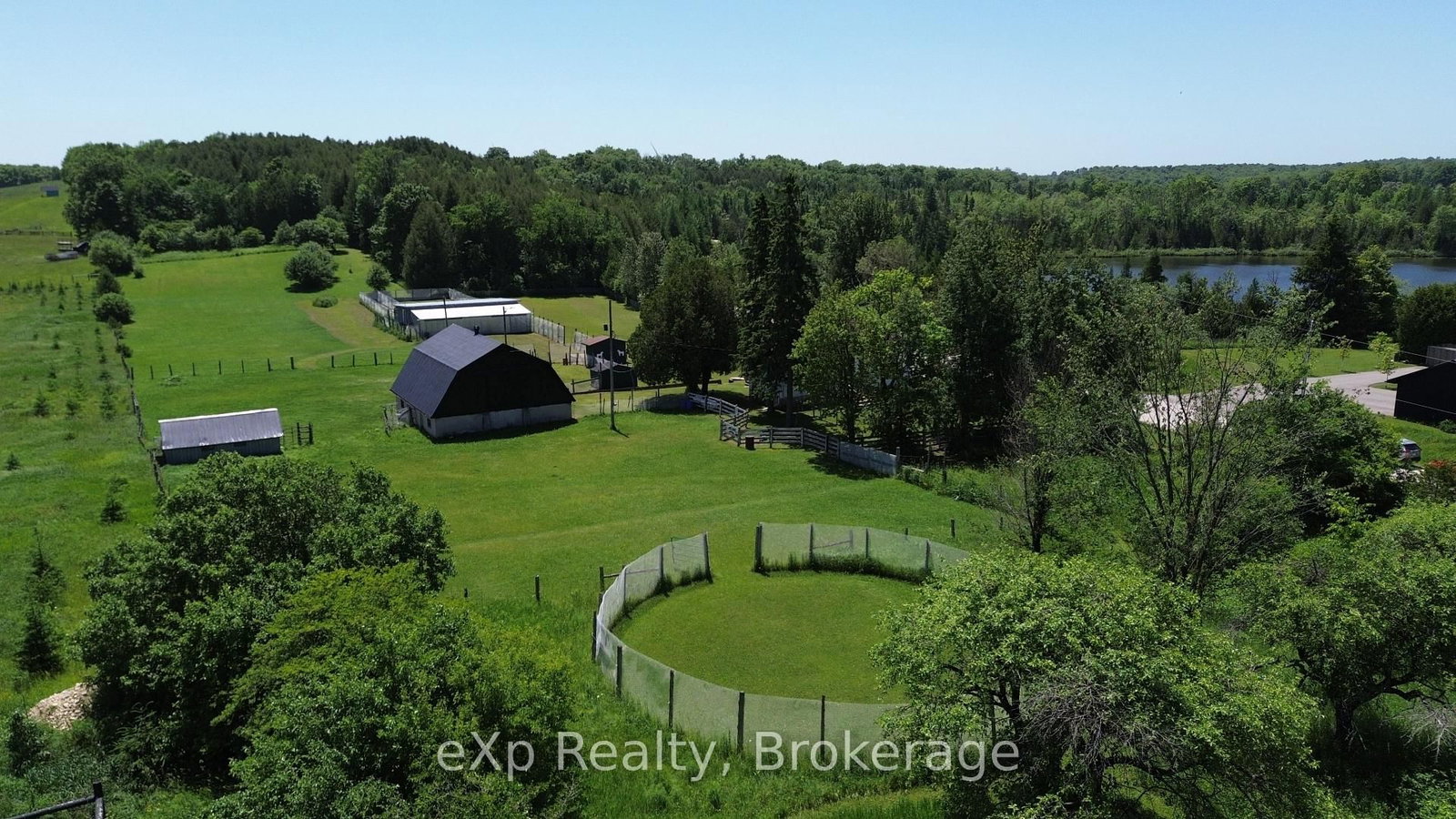 125 Lake Drive • West Grey, ON photo 1