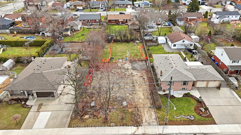 Part 1 - 290 Dewitt Rd, Hamilton, L8E 2R1 | Image 2