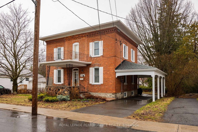 11 Peter Street