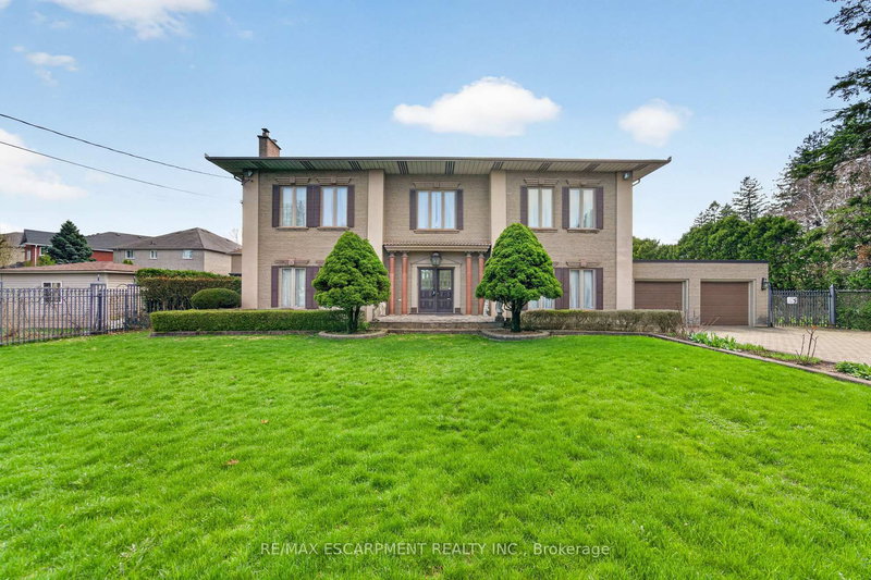 213 Stone Church Rd W, Hamilton, Ontario