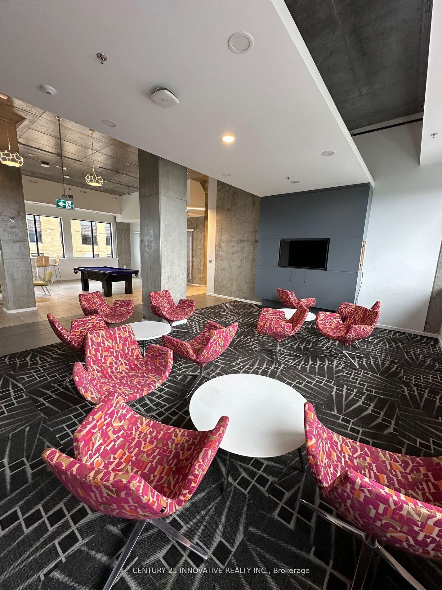 105 Champagne Avenue S, Unit 1517 - Photo 19