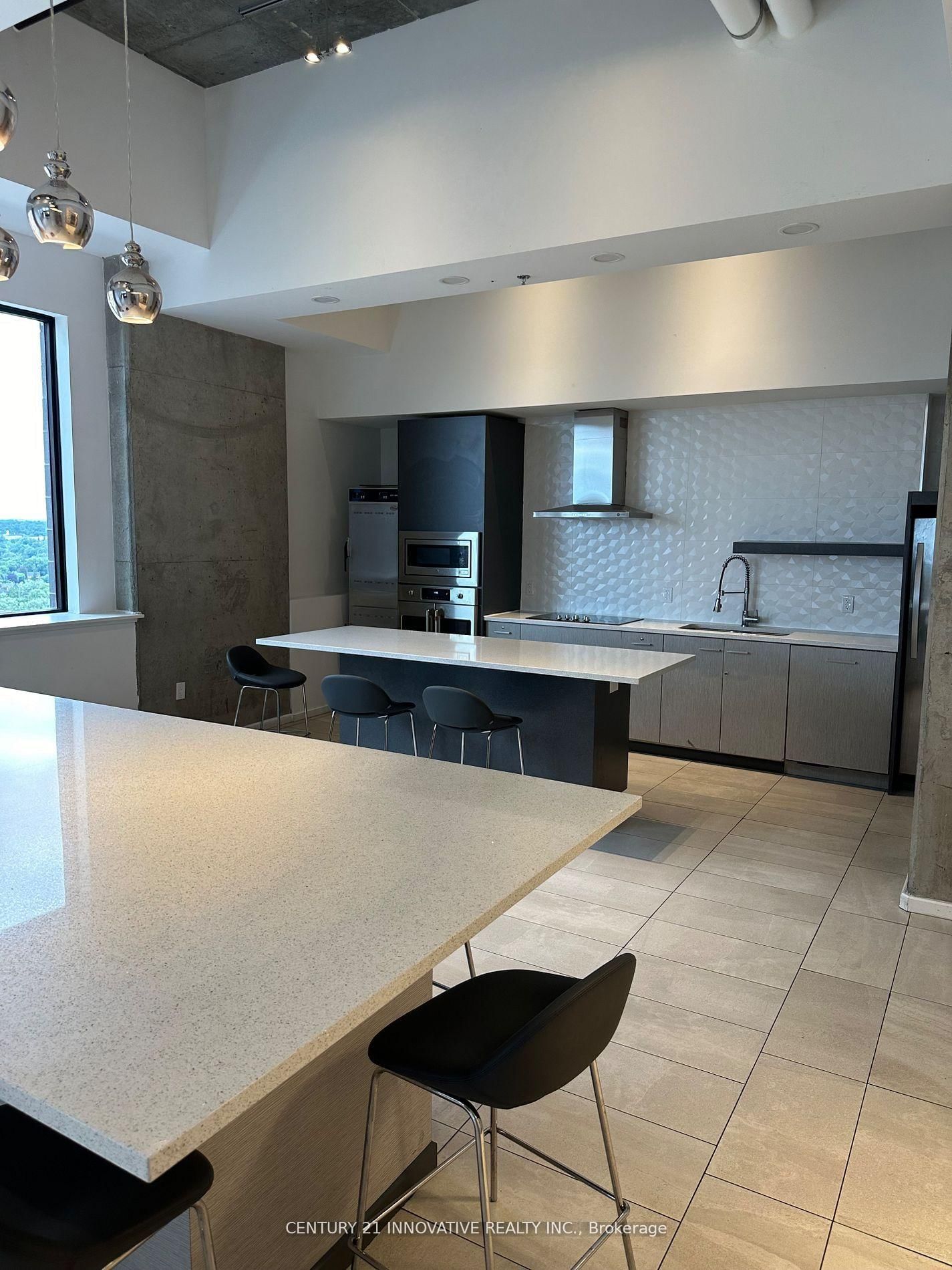 105 Champagne Avenue S, Unit 1517 - Photo 23