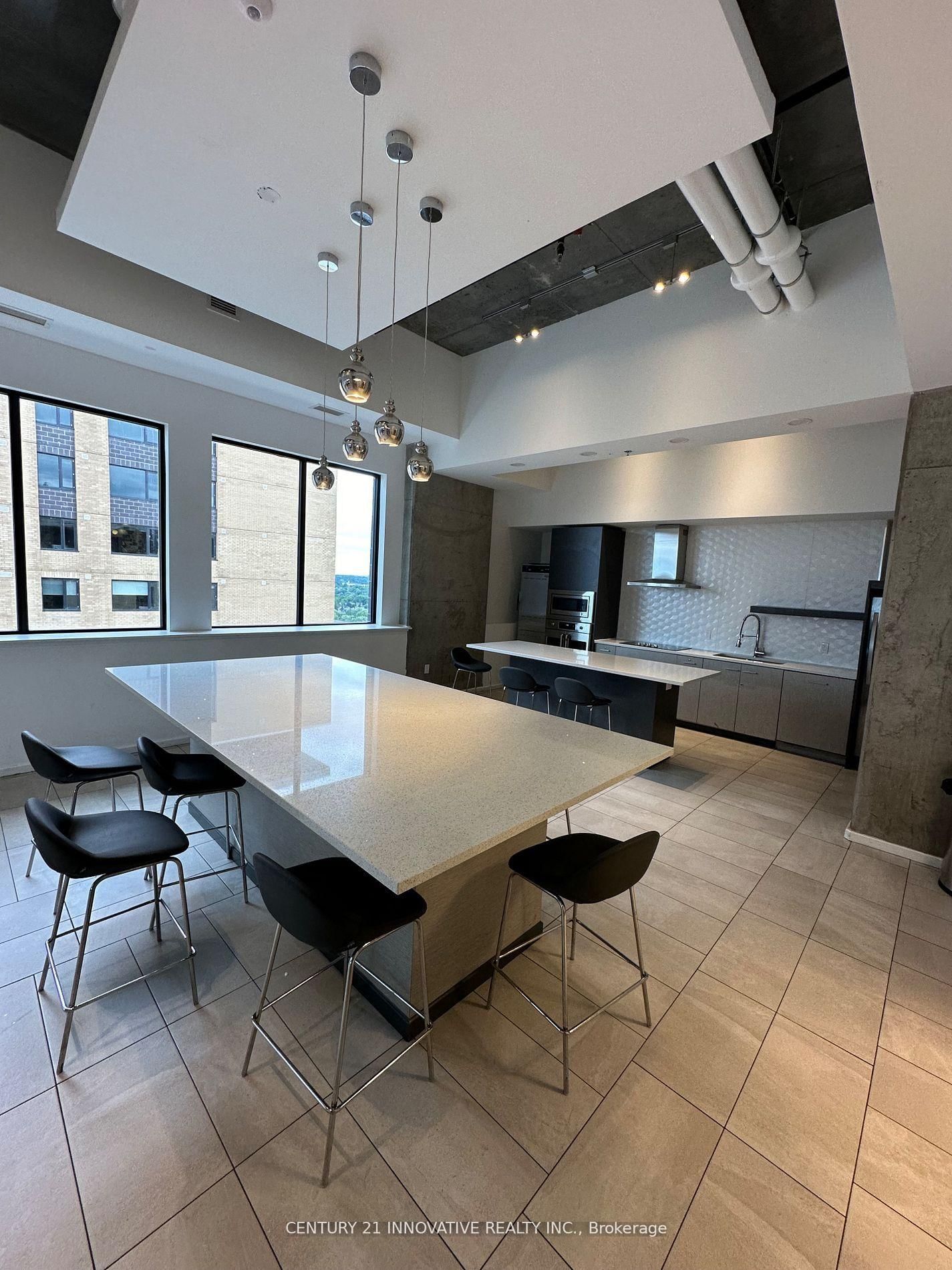 105 Champagne Avenue S, Unit 1517 - Photo 24