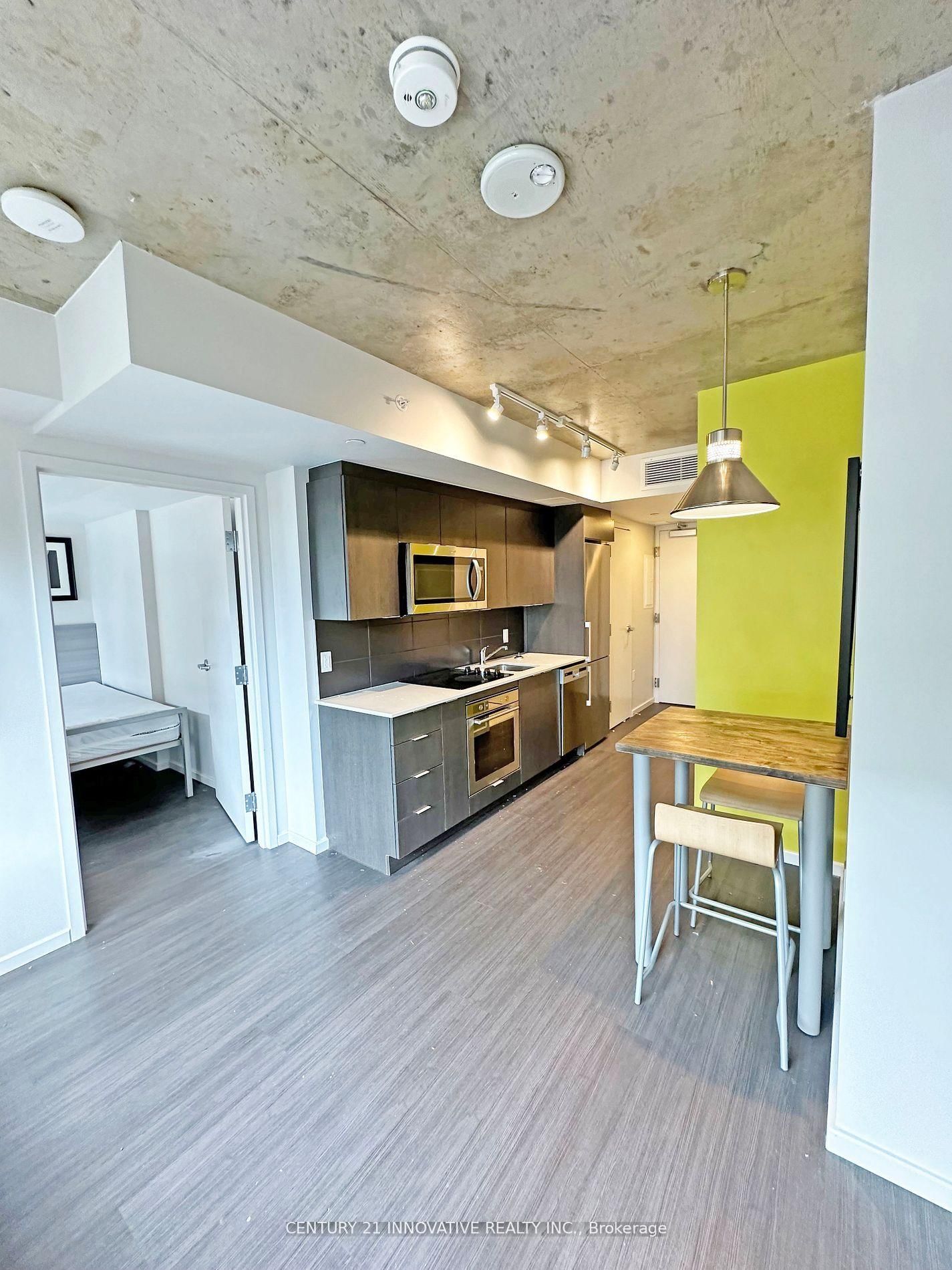 105 Champagne Avenue S, Unit 1517 - Photo 5