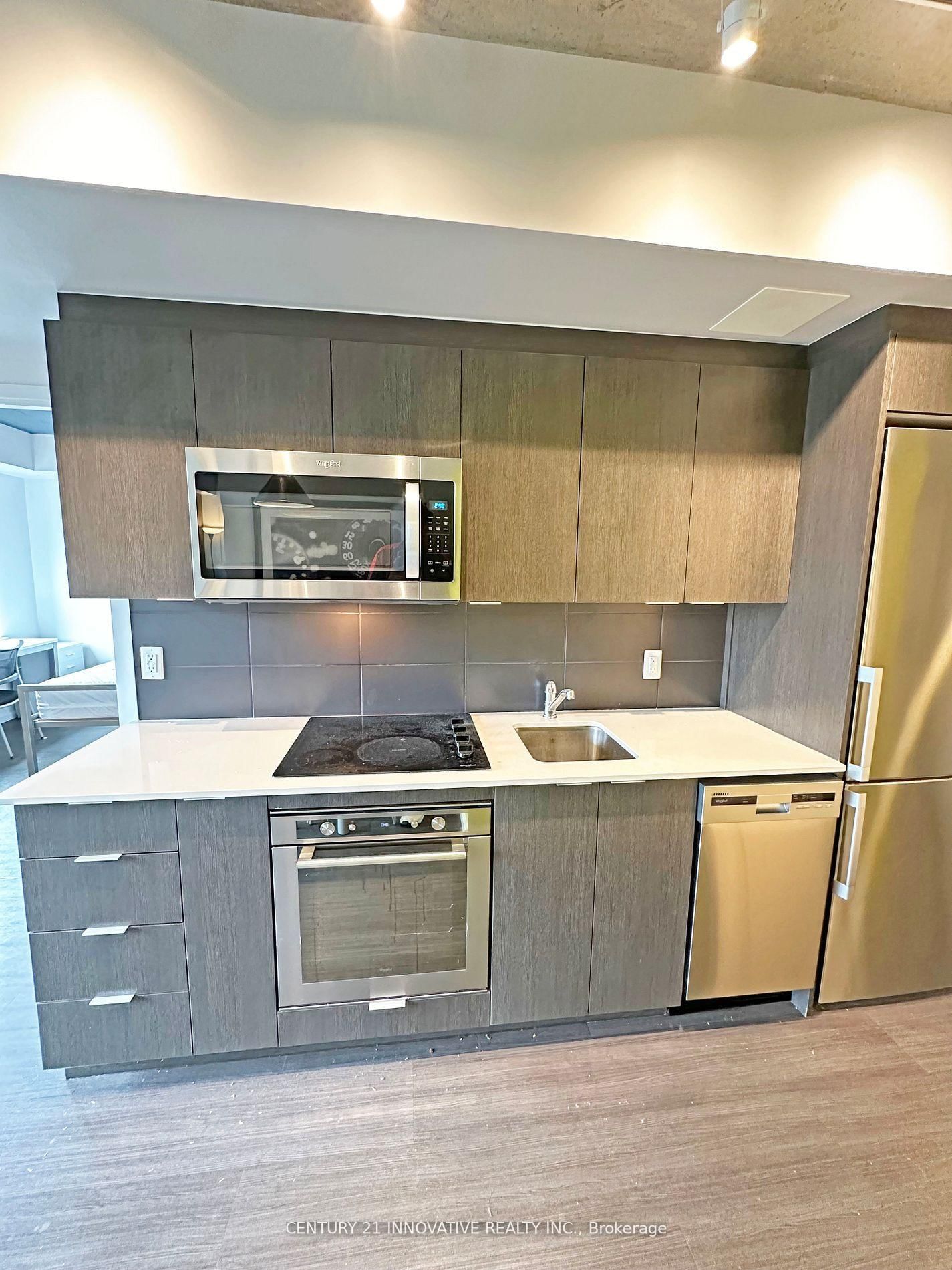 105 Champagne Avenue S, Unit 1517 - Photo 6