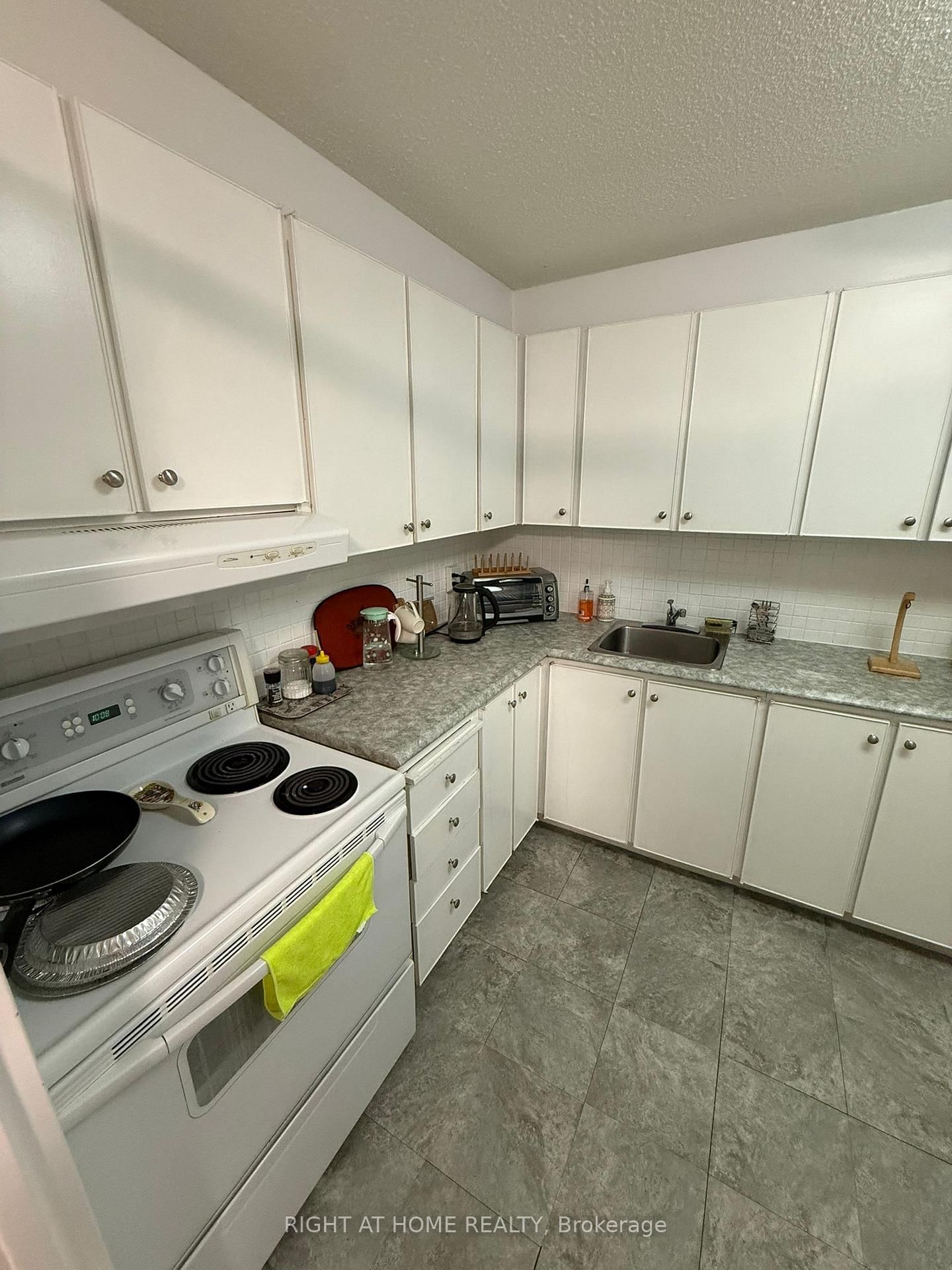 1100 Ambleside Drive, Unit 1115 - Photo 16