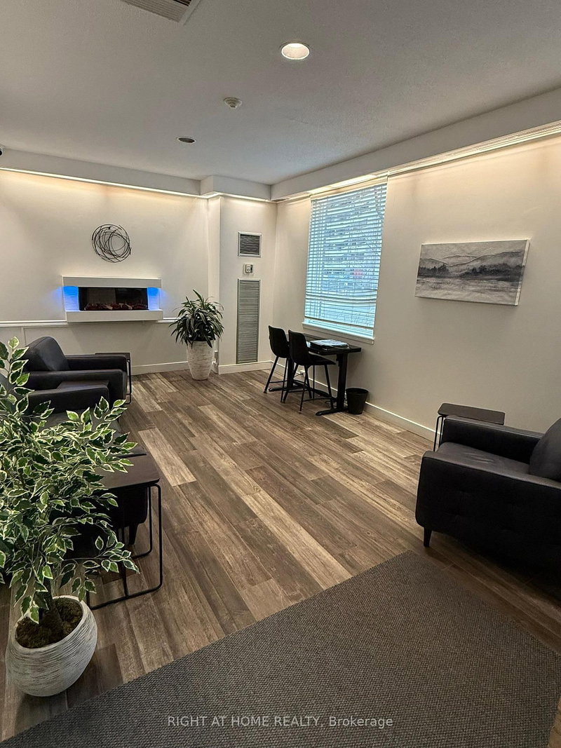 1115 - 1100 Ambleside Dr, Ottawa, K2B 8G6 | Image 3