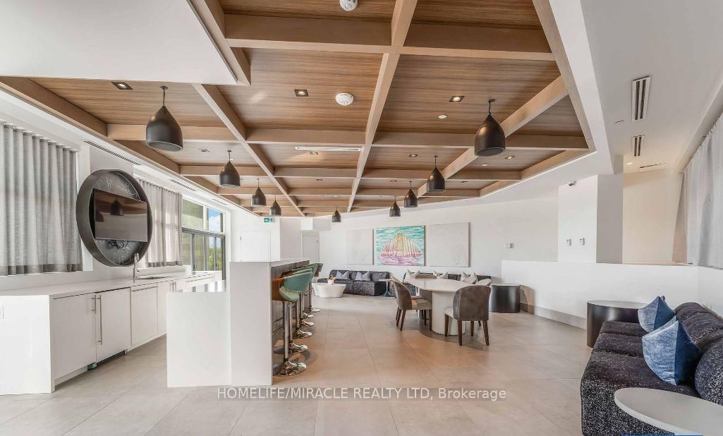 600 North Service Road, Unit 510 - Photo 6