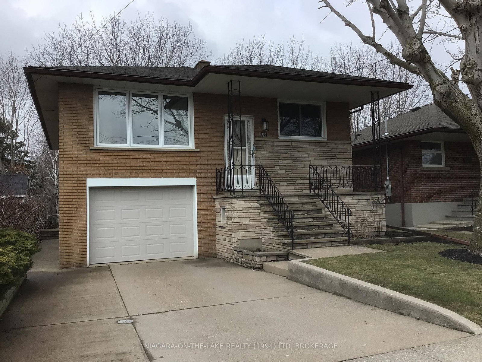Detached House for sale at 396 Wellington Street, Port Colborne, Ontario, L3K 2K6 - Bethel - MLS: X13023038