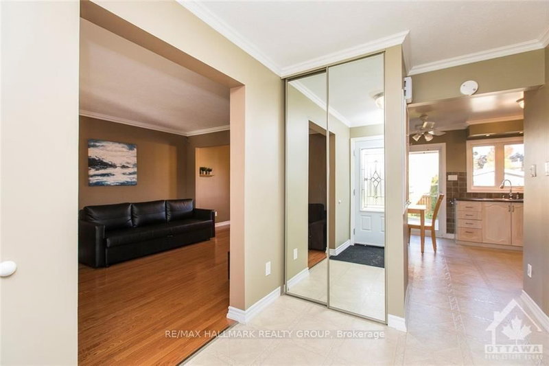 617 WILKIE Dr, Ottawa, K4A 1R8 | Image 2