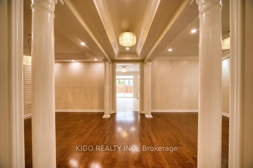 548 Wasaga Crescent - Photo 10