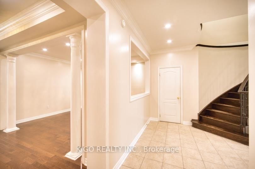 548 Wasaga Crescent - Photo 8