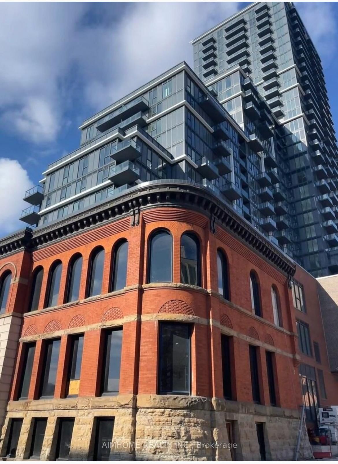 75 James Street S, Unit 1520