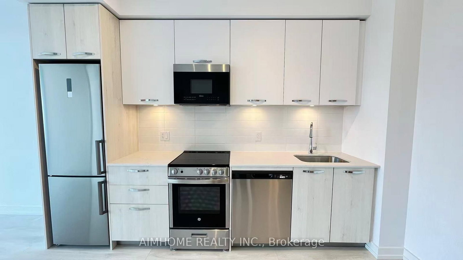 75 James Street S, Unit 1520 - Photo 6