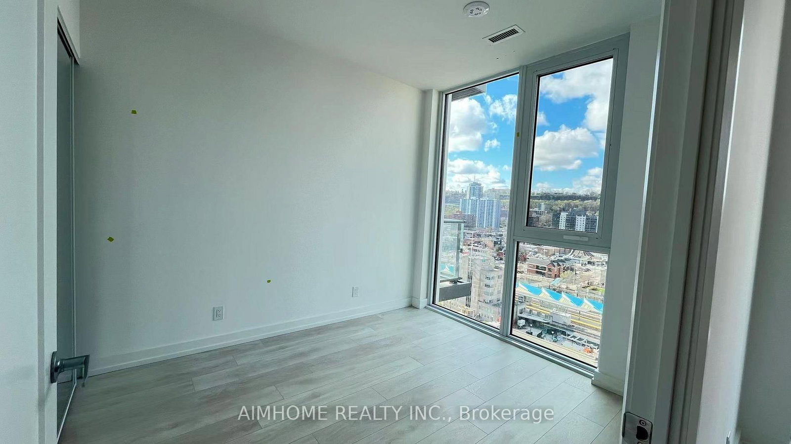 75 James Street S, Unit 1520 - Photo 7