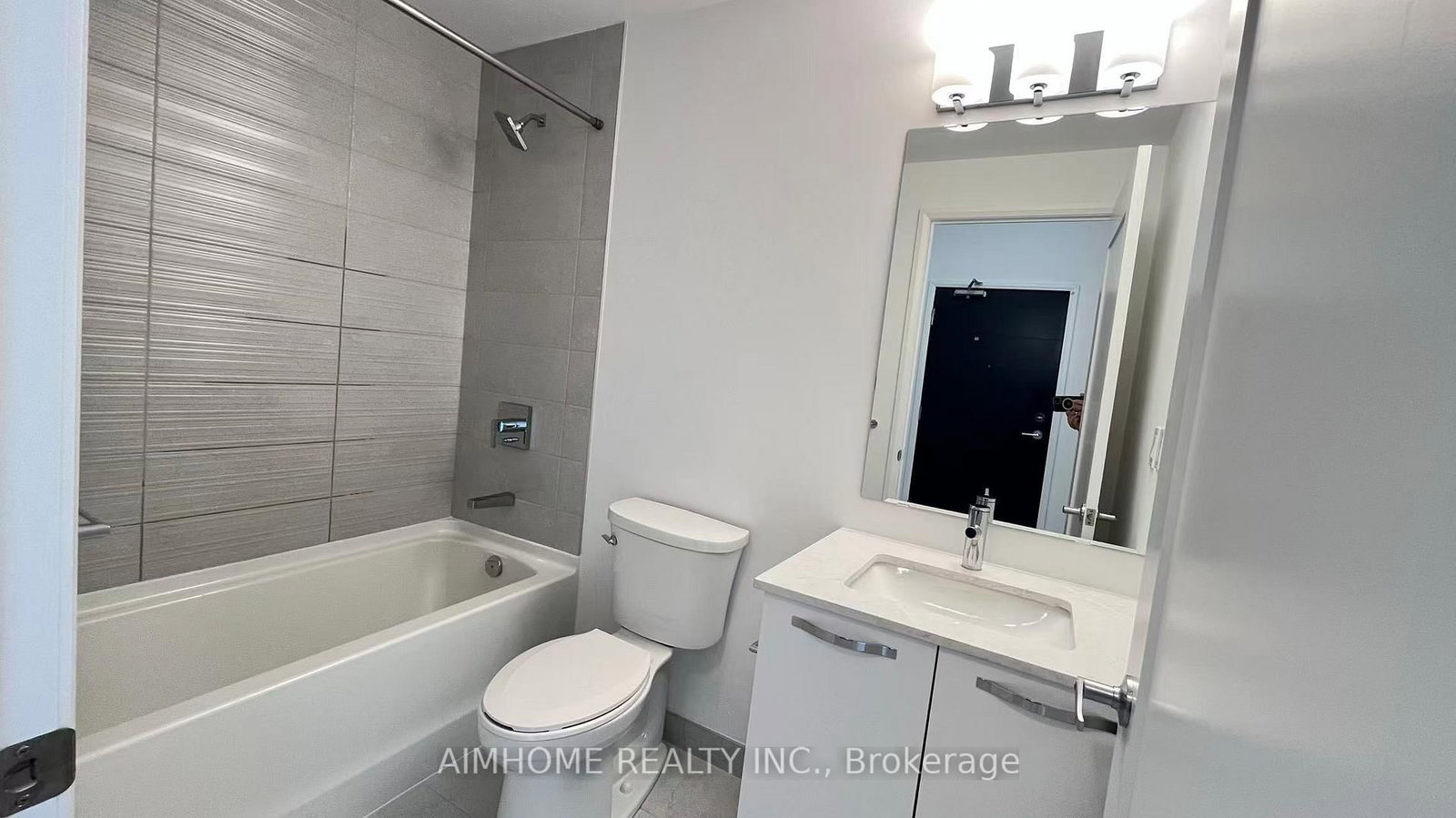 75 James Street S, Unit 1520 - Photo 8