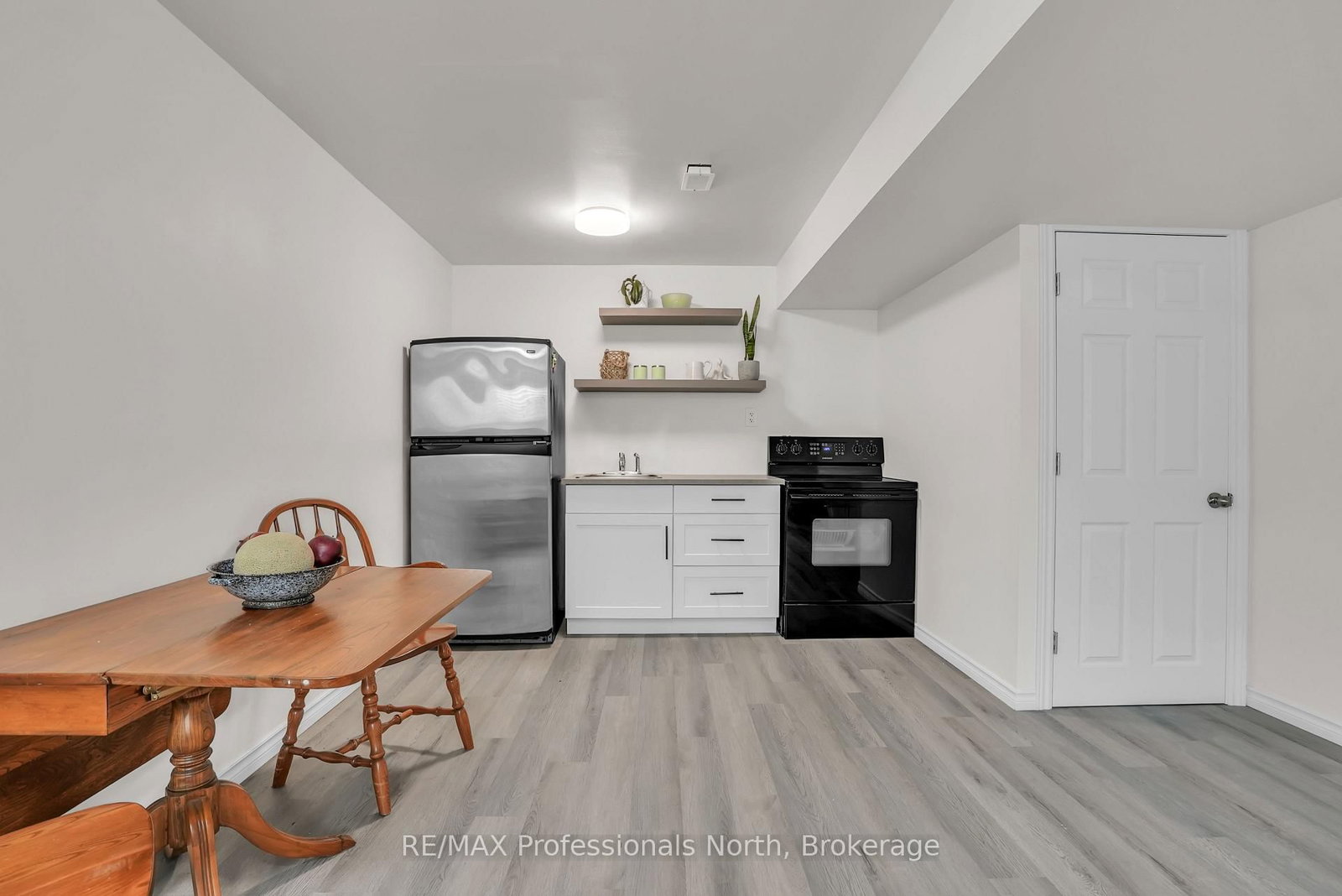 33 Whitehorn Park Road W - Photo 24